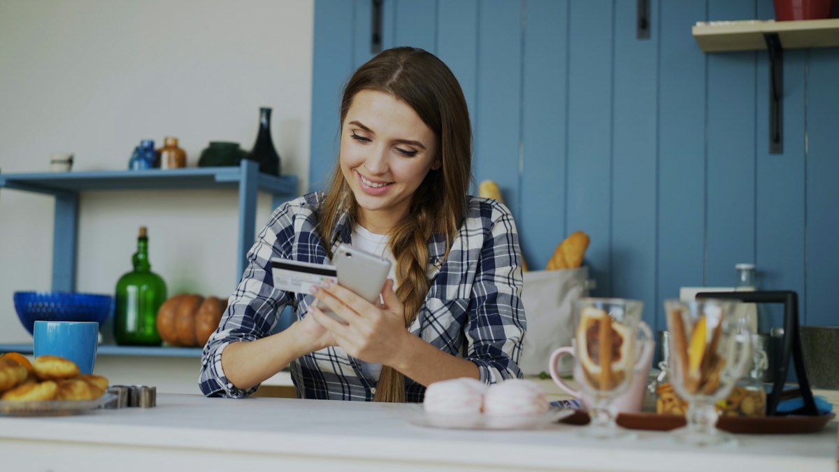 Fast-Graduating Secured Cards: Build Credit and Get Your Deposit Back Quickly